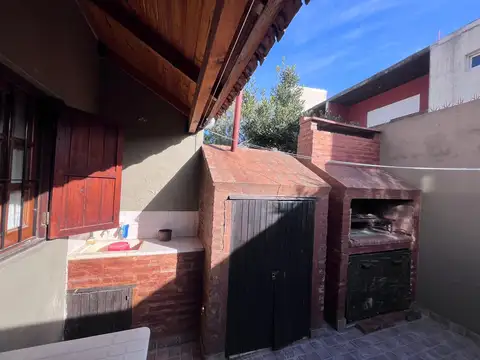 AV TUCUMAN 2614 2600