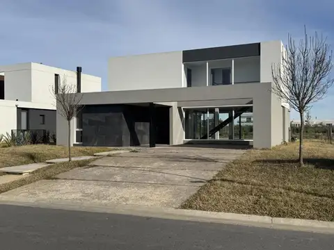 Casa venta - Barrio Costas - Puertos del Lago - 5 ambientes