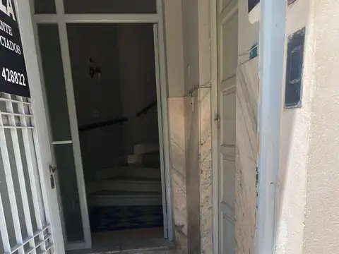 Casa 15 ambientes con 4 baños