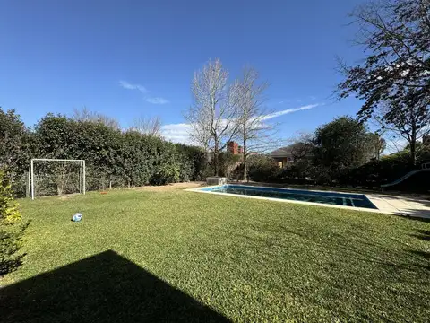 Casa en Venta en Funes, USD 490.000