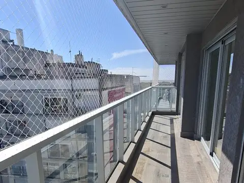Departamento en Alquiler con 2 cocheras