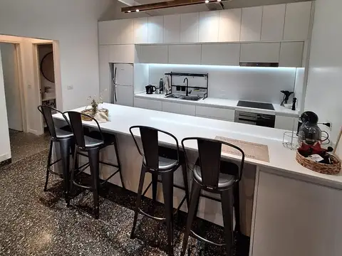 Castelli 1700, Piso PB