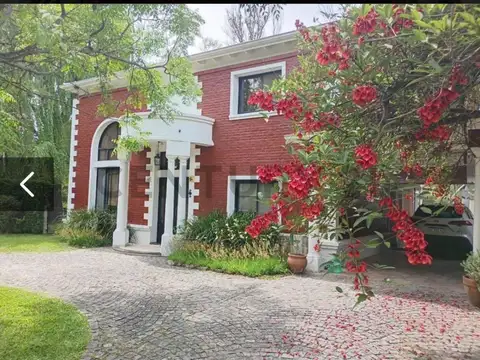 Casa en Venta en Campos De Álvarez, USD 375.000