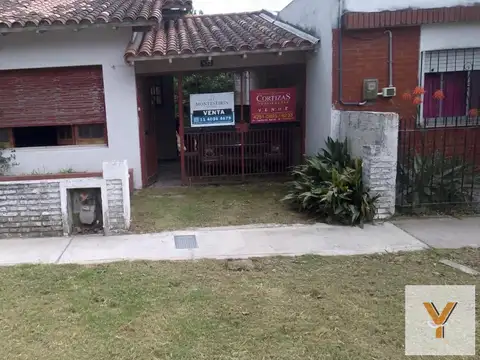 Casa 2 ambientes con 1 baño