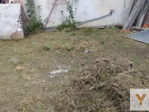 Almafuerte e/ San Luis y Avenida Caseros