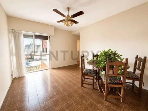 VENTA 2 AMBIENTES MUY LUMINOSO - APTO CREDITO - FLORESTA