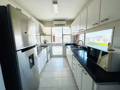 Departamento en Alquiler con 2 cocheras