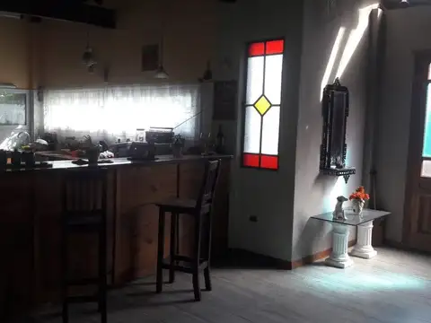 VENTA CASA 3 AMB PARQUE PILETA Y QUINCHO P. SAKURA