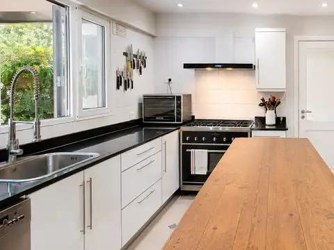 Casa en Venta con 1 cochera