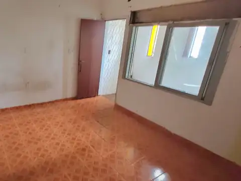 Depto Tipo Casa 4 ambientes con 2 baños