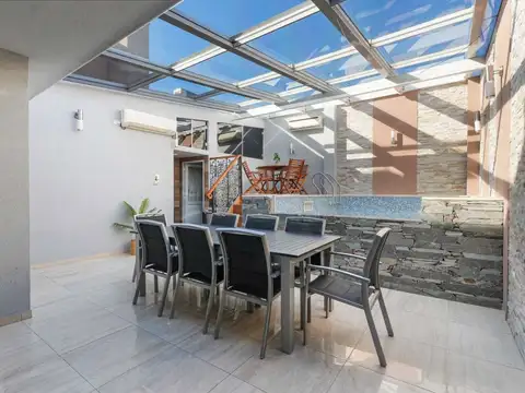 Depto Tipo Casa en Venta 6 años