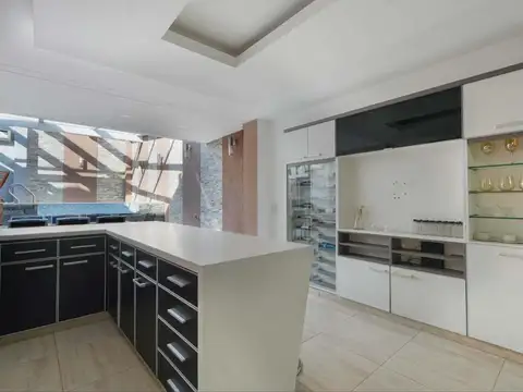 Depto Tipo Casa en Venta de 4 ambientes