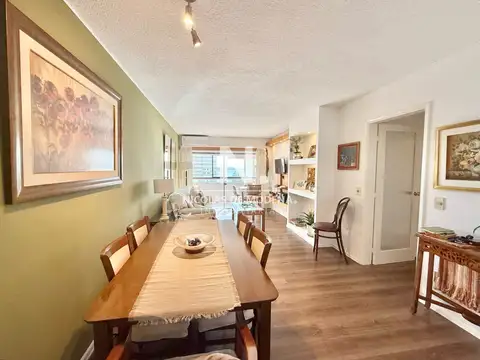 Apartamento totalmente reciclado en venta.