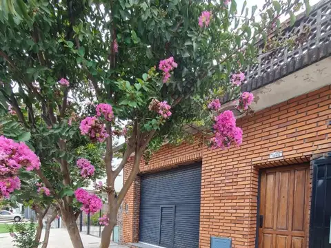 VENTA DE CASA 3 AMB C/LOCAL Y COCHERA EN ALDO BONZI, LA MATANZA