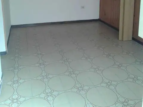 Depto Tipo Casa 2 ambientes con 1 baño