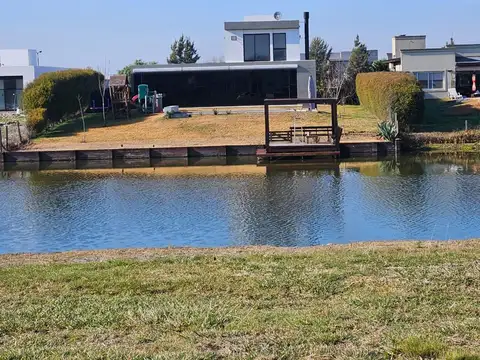 Terreno en Venta 20  mts Frente