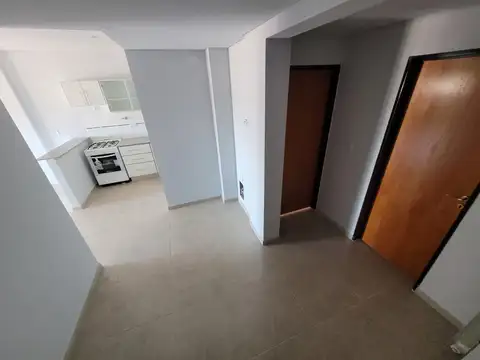 VENTA de departamento dos ambientes sobre Av. Mitre al 5.700