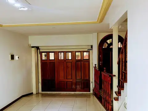 Casa 4 ambientes con 4 baños