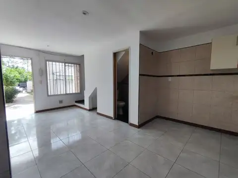 Venta Duplex 3 amb. Quilmes Oeste - Apto Crédito