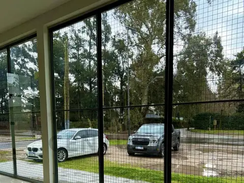 Local en Venta, City Bell, sobre Camino General Belgrano