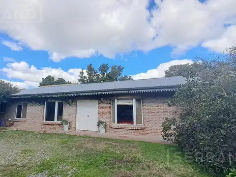 Casa 5 ambientes con 2 baños