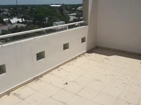 CAMORS VENDE PISO AMPLIA TERRAZA