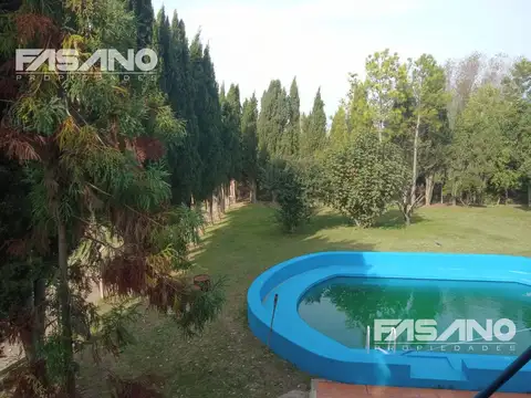 CASA DE 2 PLANTAS C/ JACUZZI | AMPLIO TERRENO - IDEAL INVERSOR O VIVIENDA - OTAMENDI