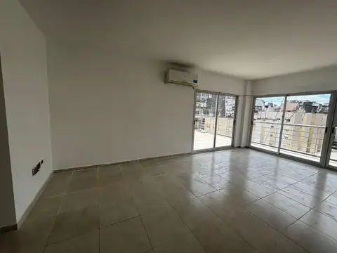 Alquiler Monoambiente Divisible con Terraza – Recoleta