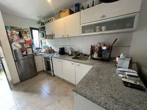 Casa 3 ambientes con 2 baños