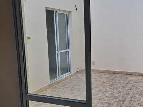 Depto Tipo Casa en Venta en Crucesita, USD 75.000