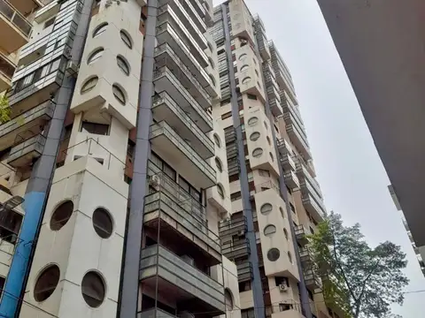 Amplio Alquiler de 3 Ambientes en Barrio Norte