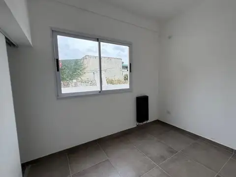 Depto Tipo Casa 4 ambientes con 2 baños