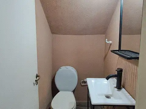 Excelente casa a la venta en Country Champagnat. Acceso directo a panamericana.