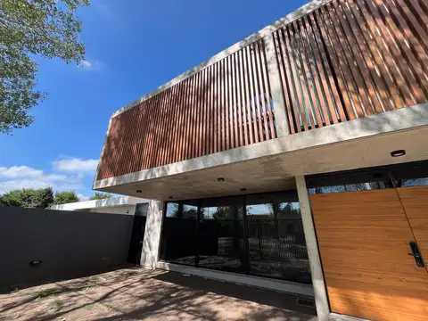 Casa en Venta en Rafaela, USD 550.000