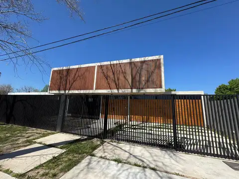 Casa en Barrio Villa Los Álamos