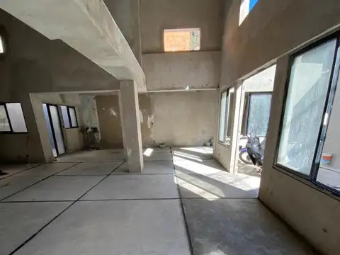 Local en Alquiler en Canning, USD 2.600