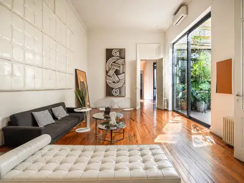 EXCLUSIVA RESIDENCIA EN SAN TELMO CON LOCAL COMERCIAL