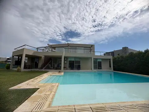 CASA EN ALQUILER TEMPORAL HARAS SANTA MARIA