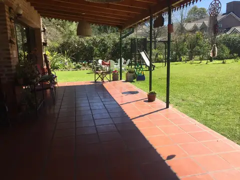 Casa en Alquiler Temporal con 2 cocheras