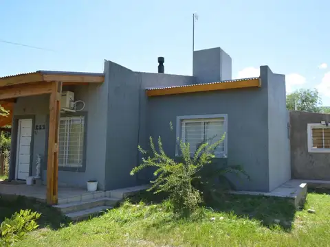 Casa en venta con pileta + monoambiente Merlo San Luis