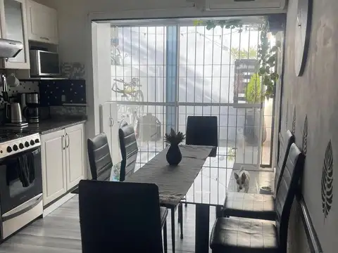 Casa en Venta en Castelar, USD 115.000