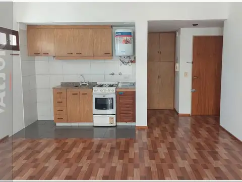 Departamento 1 ambiente al frente con balcón