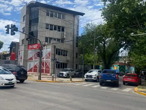 Local en Alquiler en La Lucila, USD 3.500