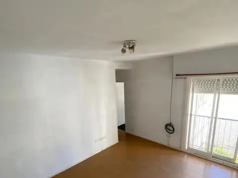 General Ricchieri 130 , Piso 6