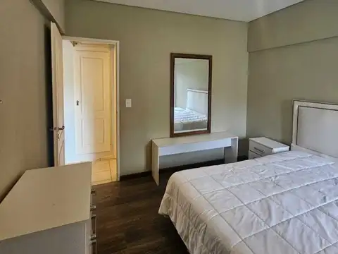 Juan Domingo Peron 2200
