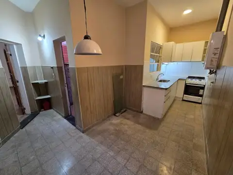 Casa en Alquiler en Echesortu, $ 600.000