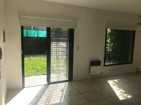 Depto Tipo Casa 3 ambientes con 1 baño
