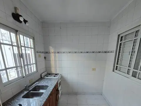 Venta de dúplex dos dormitorios, Los Hornos,  La Plata