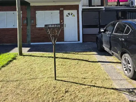 Venta de dúplex dos dormitorios, Los Hornos,  La Plata