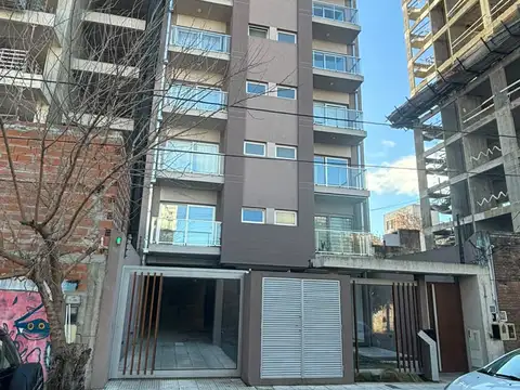 Departamento tipo semipiso en Alquiler de 2 Ambientes en Quilmes Centro